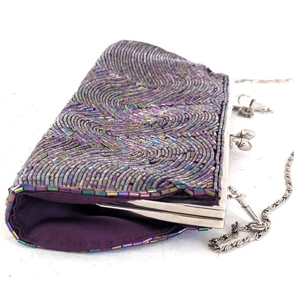 Valerie Stevens Cute Beaded Hinged Clutch Purse w shoulder chain - Picture 2 of 8